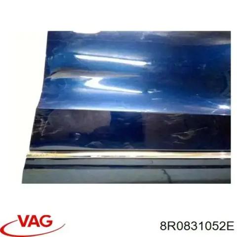 Пассажирская передняя дверь 8R0831052E VAG
