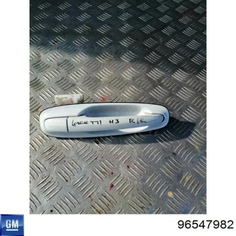 Ручка двери задней наружная правая 96547982 GM