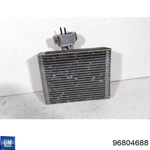 Радиатор испарителя кондиционера 96804688 GM