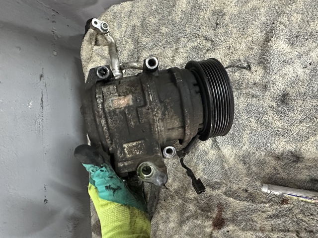 977013E000 HYUNDAI Компрессор кондиционера купить в Украина