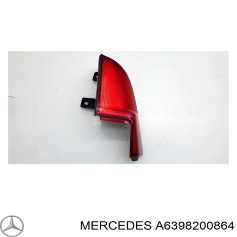Фонарь задний правый, верхний A6398200864 MERCEDES