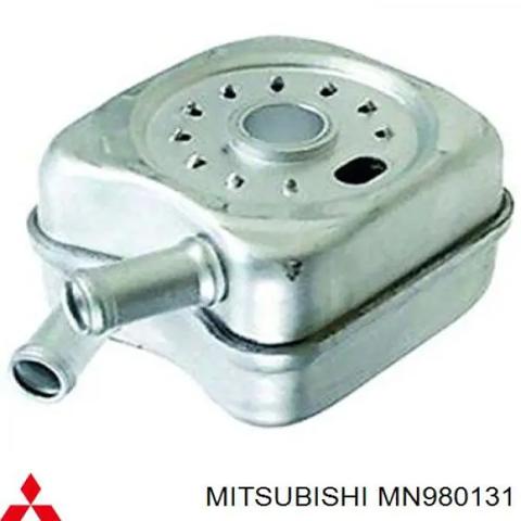 Радиатор масляный (холодильник) под фильтром MN980131 MITSUBISHI