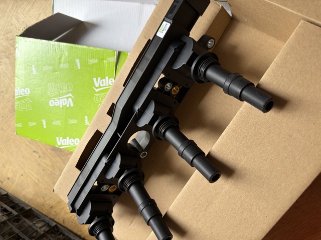 Катушка зажигания 245108 VALEO