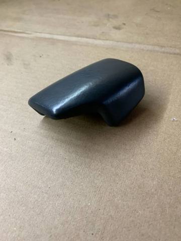 Ручка рычага коробки передач 4M1713139F VAG