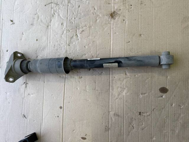 Стойка амортизатора задняя 8W0513035AD VAG