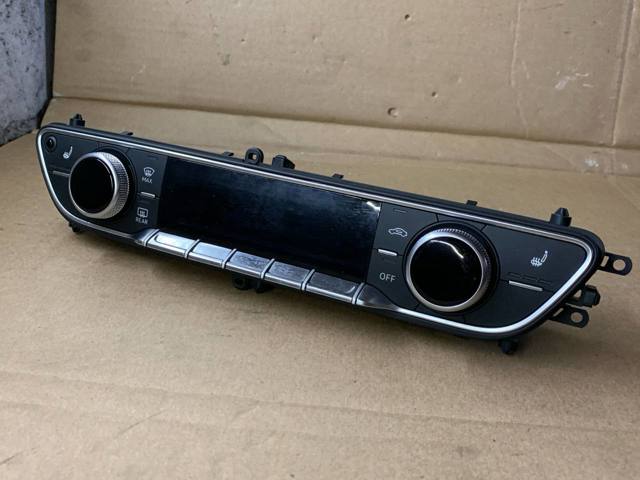 Блок управления печкой 8W0820043T VAG