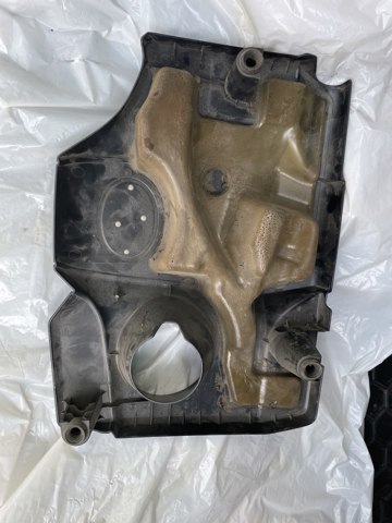 TOYOTA 1260136180 Крышка мотора декоративная в наличии Николаев