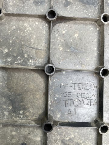 537950E020 TOYOTA купить в Украина