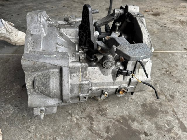VAG 02S300047R КПП в наличии Киев