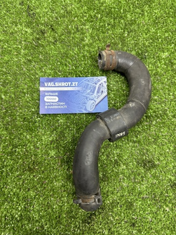 Водопроводная труба системы охлаждения 04L122058D VAG