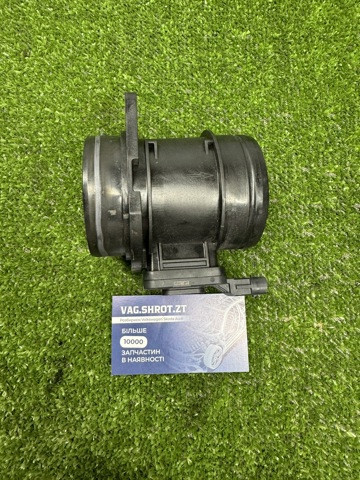 Расходомер воздуха 04L906461B VAG