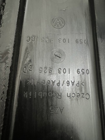 VAG 059103925BD Крышка двигателя в наличии Кривой Рог