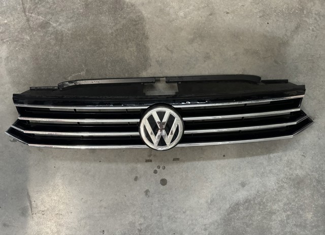 Решетка радиатора 3G0853651A VAG