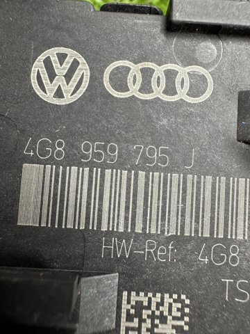 VAG 4G8959795J Блок комфорта задней двери в наличии Кривой Рог