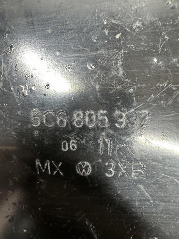 5C6805932 Кронштейн (адаптер) крепления фары передней правой купить Ирпень