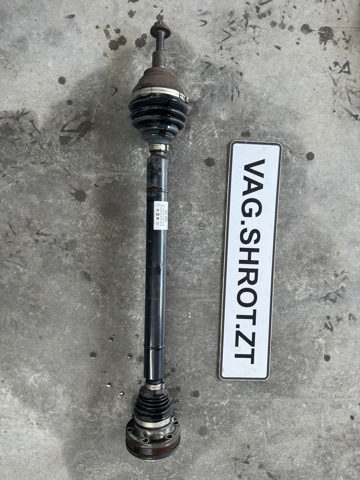 Вал приводной правый 5N0407766B VAG
