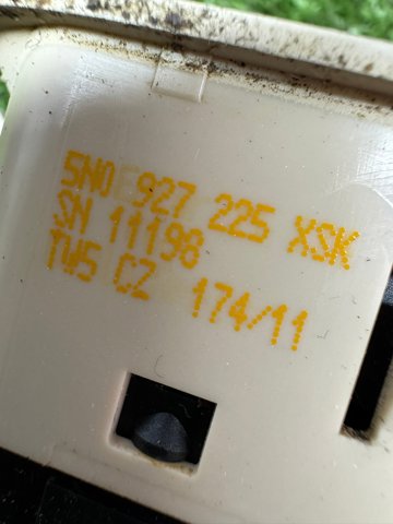 5N0927225XSK VAG Клавиша электромеханического стояночного тормоза купить в Ровно