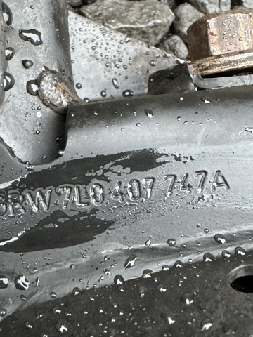 7L0499030Q Балка передней подвески (подрамник) купить Ирпень