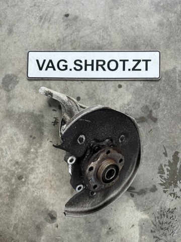 8R0505436C VAG Цапфа задняя правая купить в Днепр