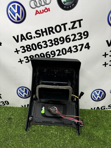 VAG 8W0819203 в наличии Ровно