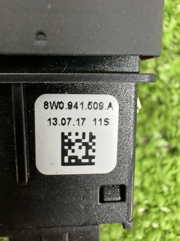 VAG 8W0941509A Кнопка включения аварийного сигнала в наличии Ирпень