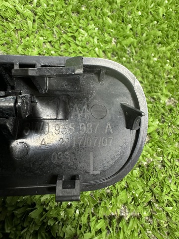 8W0955987A VAG Форсунка омывателя стекла лобового левая купить в Одесса