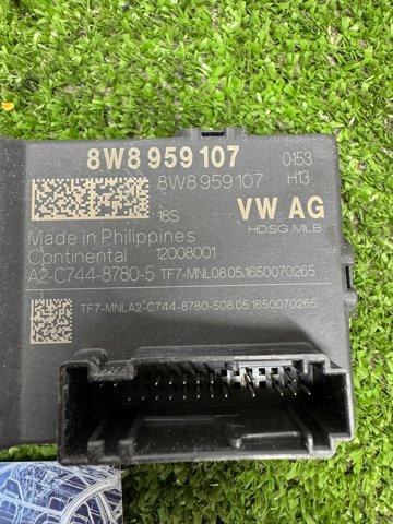 VAG 8W8959107 Модуль управления (ЭБУ) открытия крышки багажника (двери 3/5-й задней) в наличии Черкассы