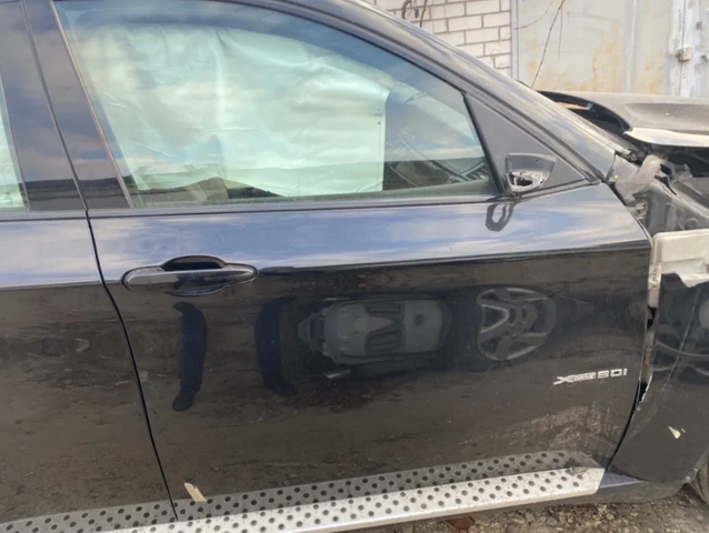 Пассажирская передняя дверь 41517198160 BMW