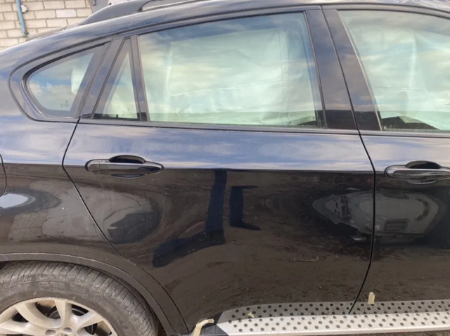 Задняя правая дверь 41527198162 BMW