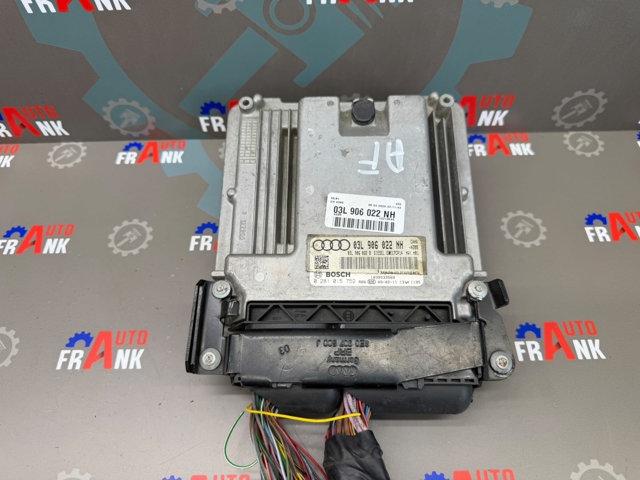 Электронный блок управления двигателем 03L906022NH VAG