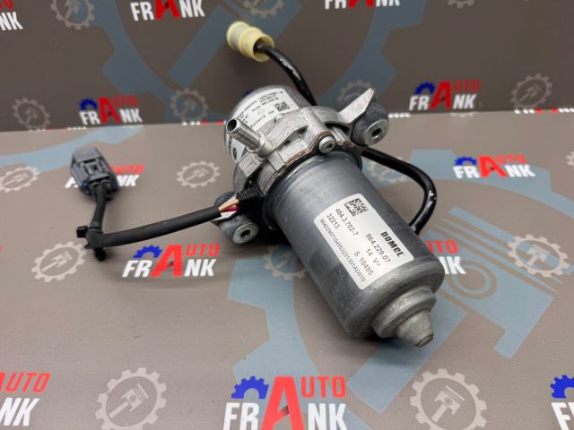 146501049R RENAULT Насос вакуумный купить в Ровно