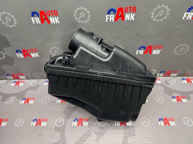 Корпус воздушного фильтра, верхняя часть 177050R011 TOYOTA