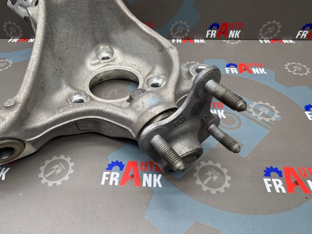 VAG 1EA407254H Цапфа передняя правая в наличии Днепр
