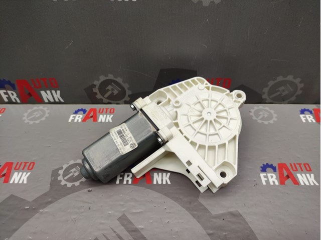 Привод электростеклоподъемника передний 1T0959701L VAG