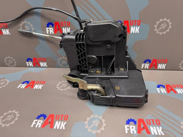 2117200635 Замок передней правой двери купить Николаев