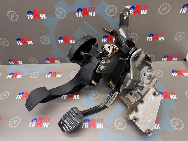 Педаль сцепления 2127CH PEUGEOT