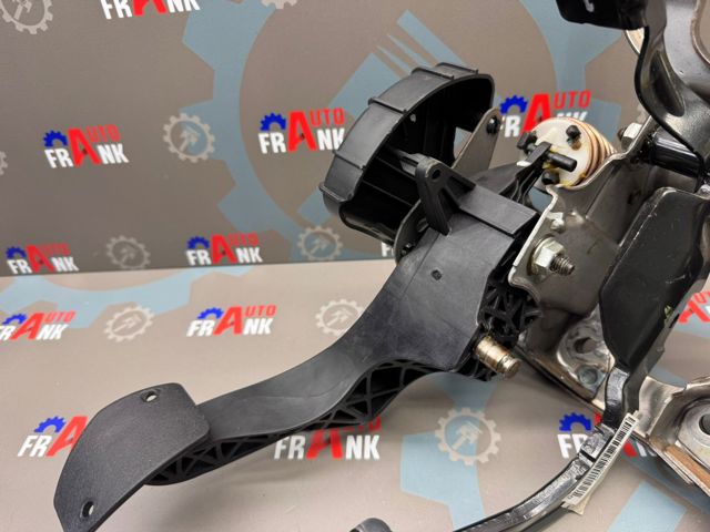 2127CH PEUGEOT Педаль сцепления купить в Черновцы