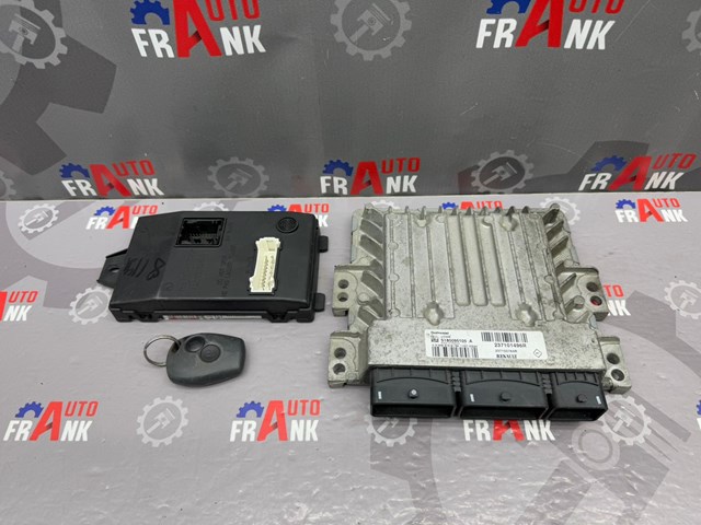Электронный блок управления двигателем 237101496R RENAULT