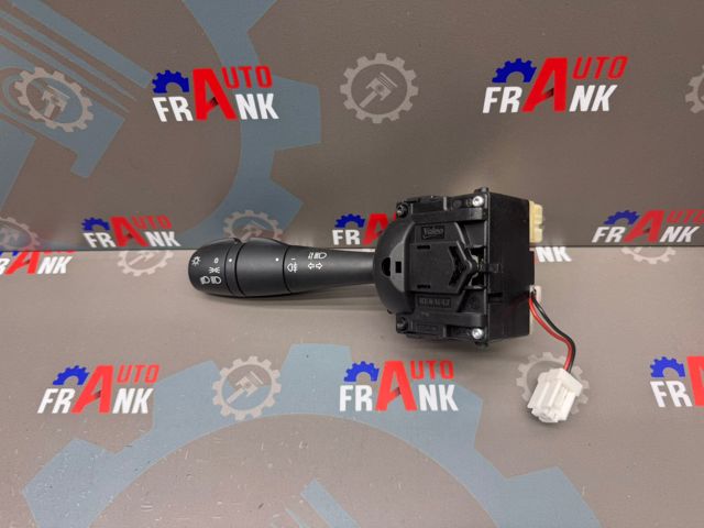 Подрулевой переключатель левый 255403121R RENAULT