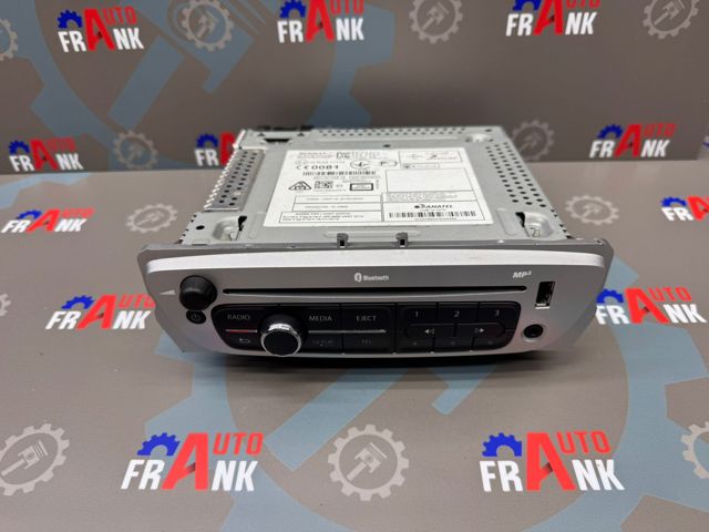281152275R Магнитола (радио AM/FM) купить Николаев