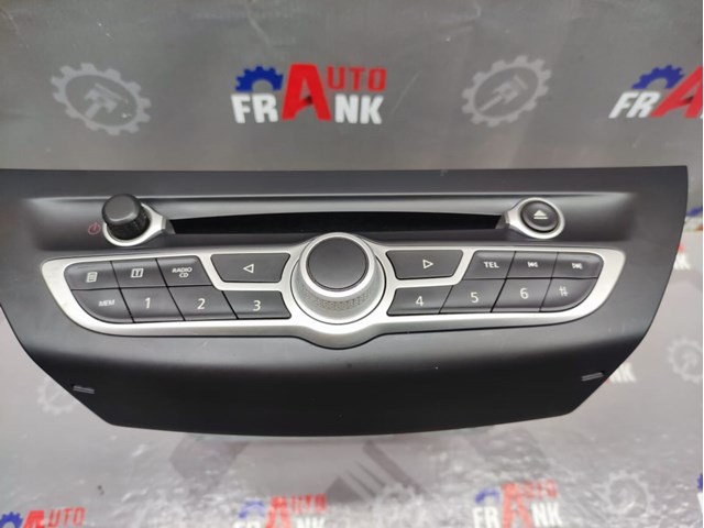 RENAULT 281155676R Магнитола в наличии Ровно