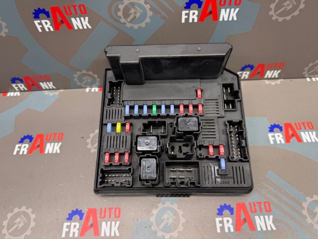 Панель предохранителей 284B7BB00B NISSAN
