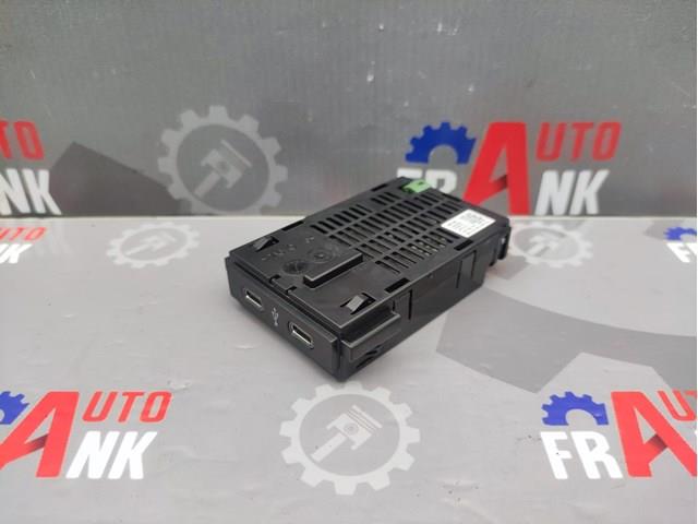 USB-разветвитель 2G6035736 VAG
