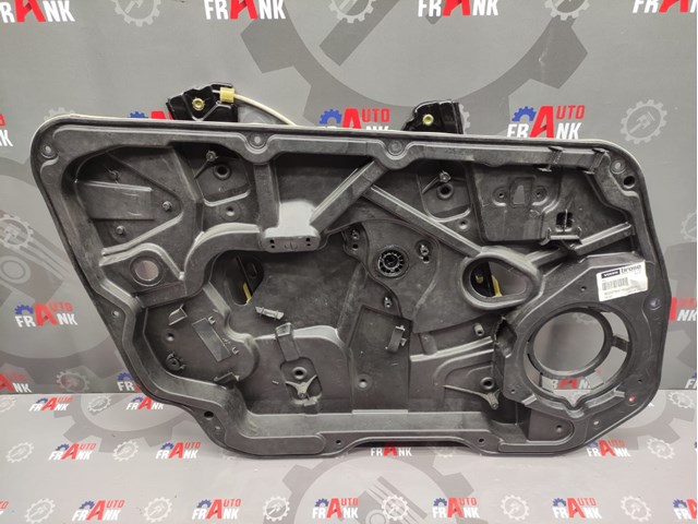 Стеклоподъемник передней двери 30784310 VOLVO