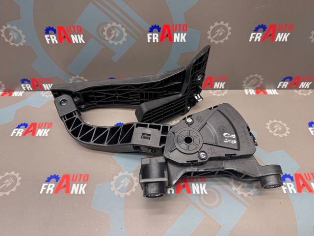 HYUNDAI 327003Z000 Педаль газа в наличии Днепр
