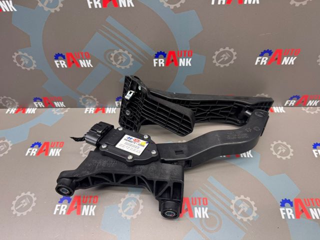 Педали газа 327003Z000 HYUNDAI