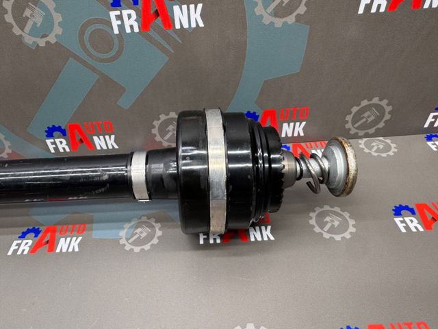 BMW 33208664628 Полуось задняя правая в наличии Киев