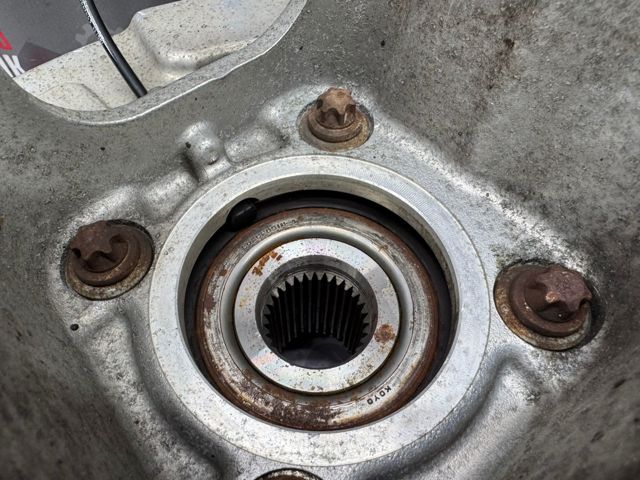 BMW 33412413625 в наличии Киев