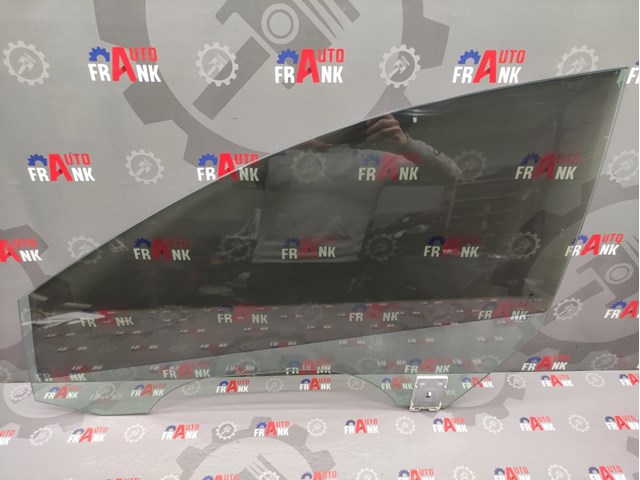 Стекло передней двери, левой 3C8845201A VAG