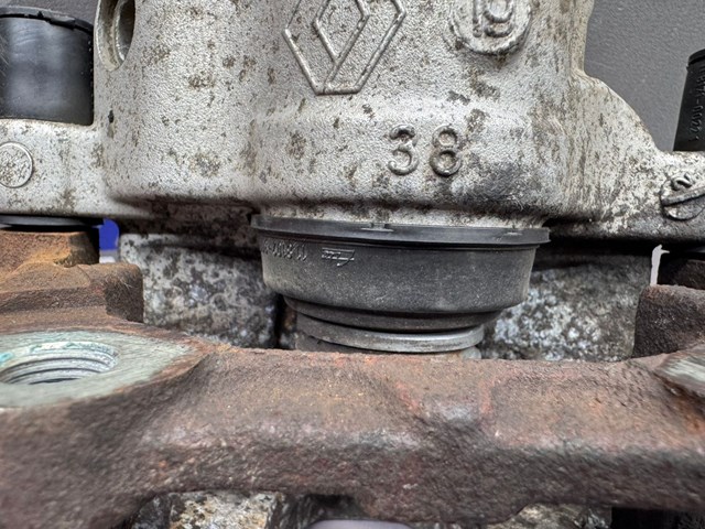 440010014R RENAULT Суппорт задний правый купить в Павлоград